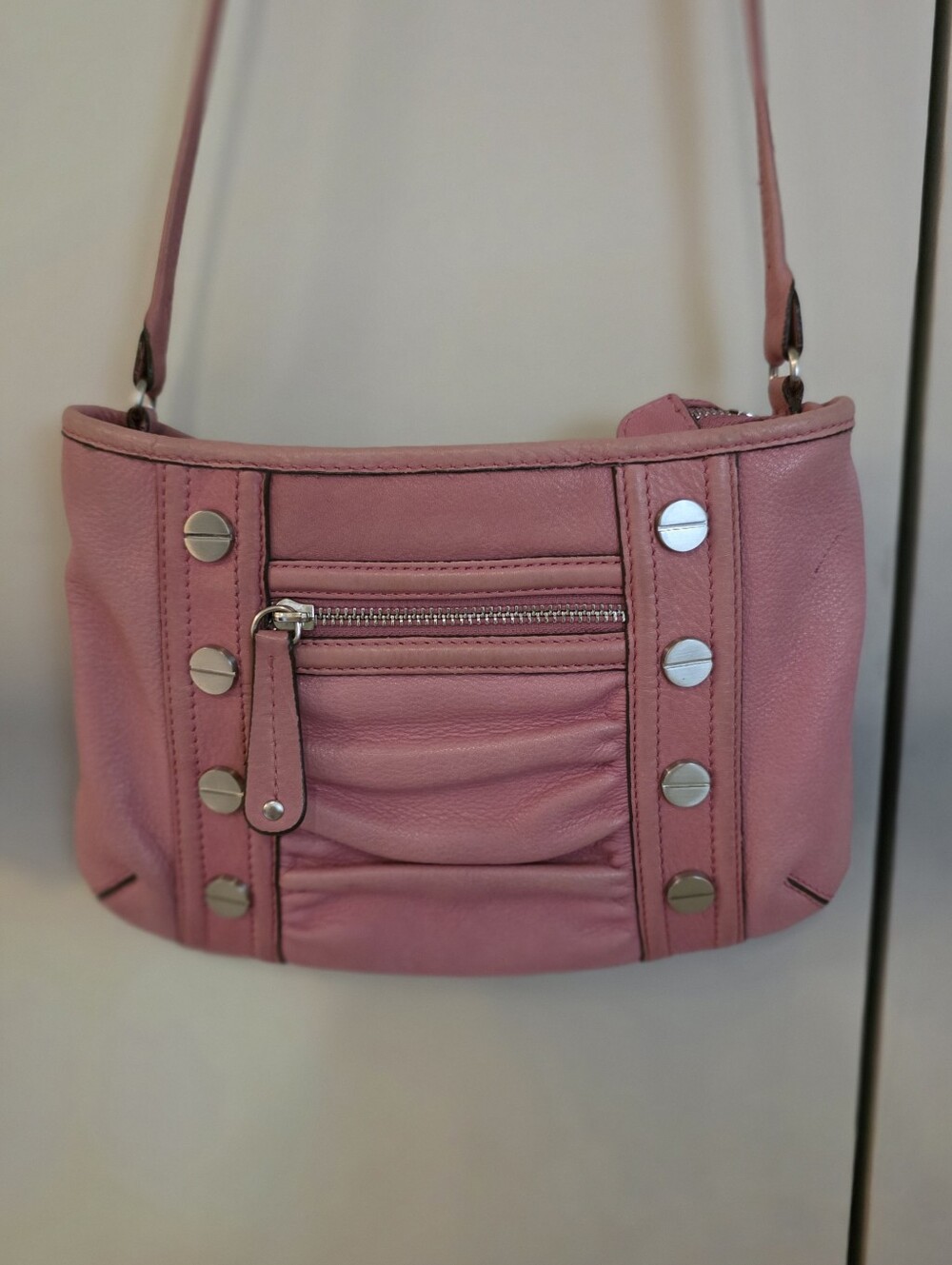 B. Makowsky Pink Leather Rectangle Shaped Inner Zip Pockets Travel Crossbody Bag